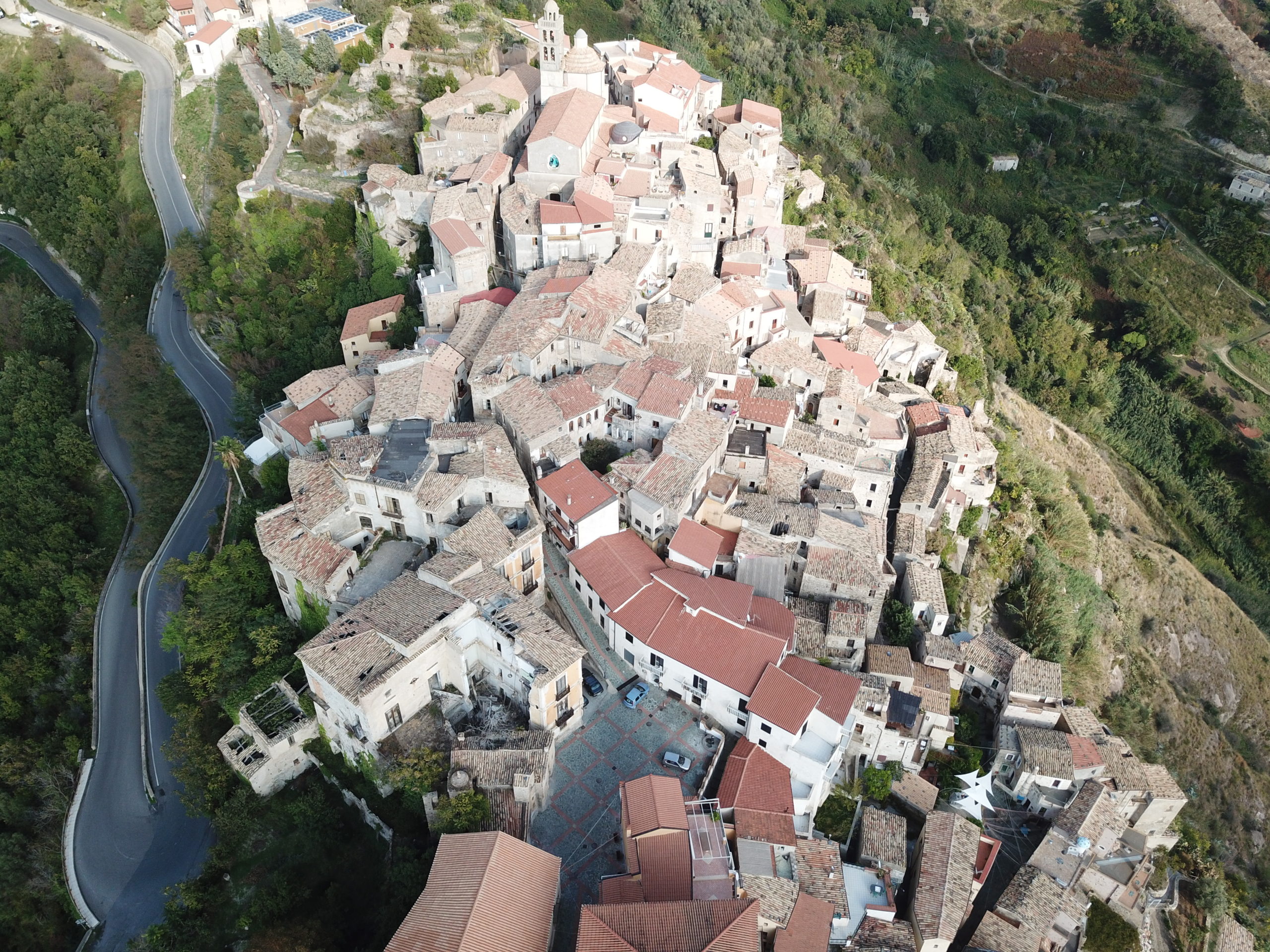 Visione aerea di 'downtown' Belmonte Calabro Visione aerea di 'downtown' Belmonte Calabro